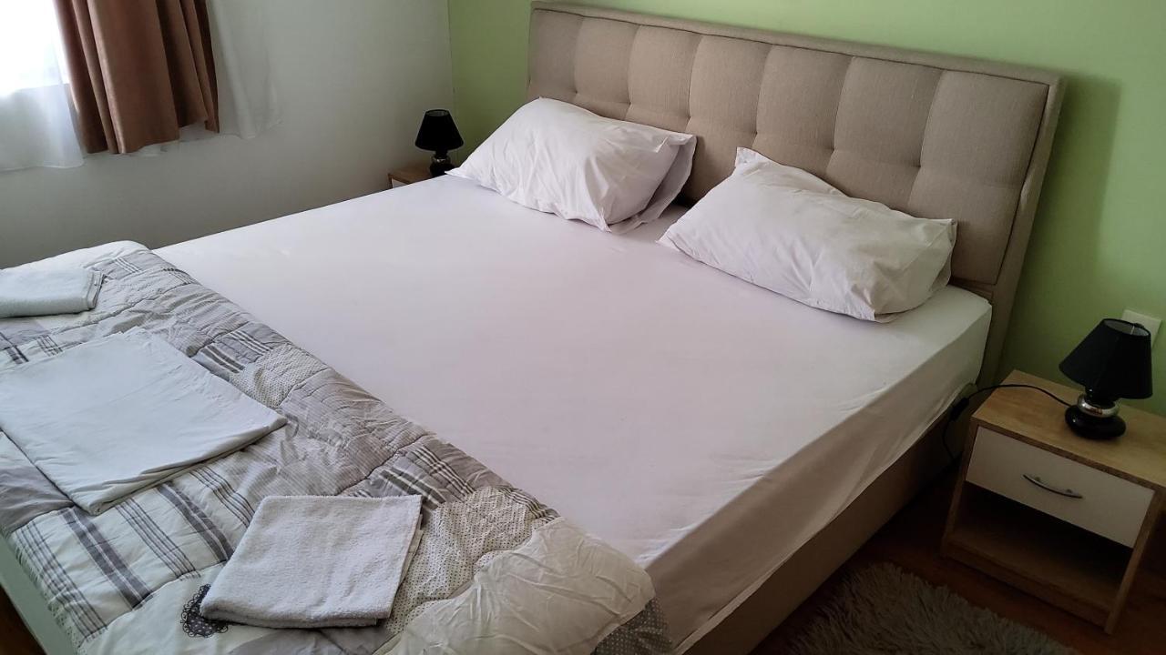 11 Sleeps 4 Guests Appartement *